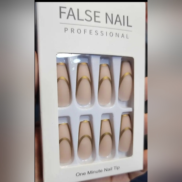 GEL press on nails - Picture 3 of 3